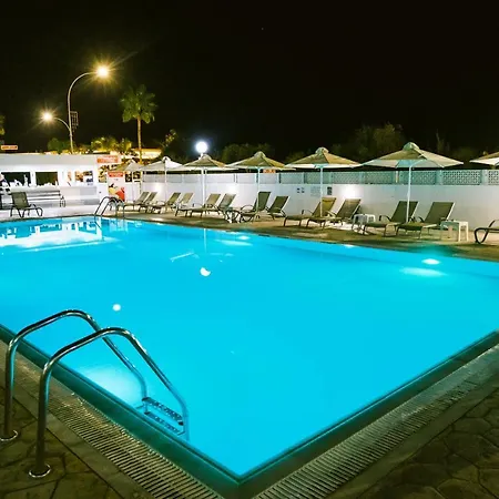 Apart Otel Kaos Aya Napa