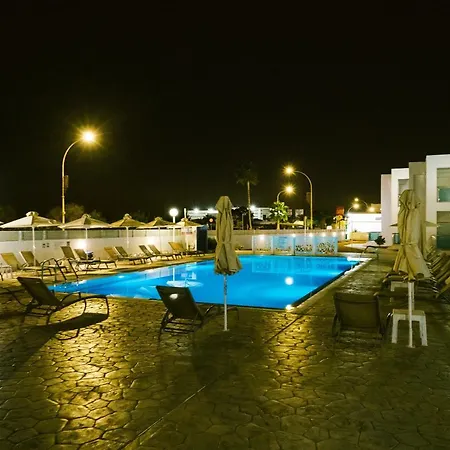Apart Otel Kaos 2*