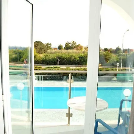 Apart Otel Kaos 2*